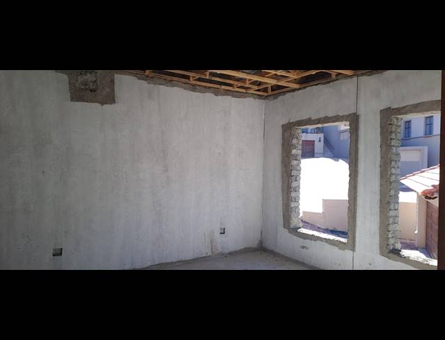 3 BEDROOM FREESTANDING FOR SALE IN CASHAN